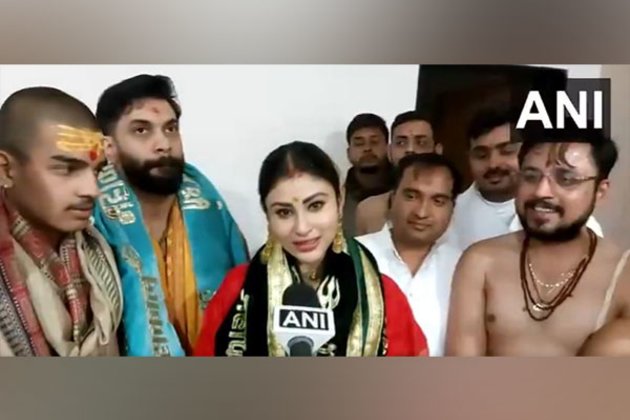 Mouni Roy, husband Suraj Nambiar visit Mahakaleshwar Temple in Ujjain