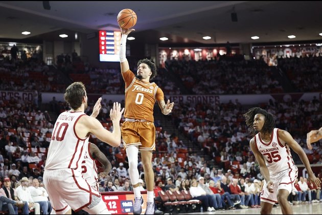 Texas hangs on to beat Oklahoma for first-ever SEC win